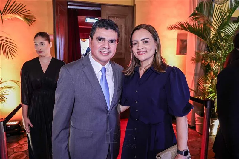 Chagas e Roberta Vieira