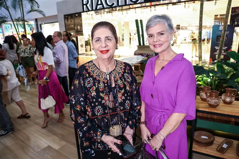 Fatima Barbosa e Cristine Costa Lima