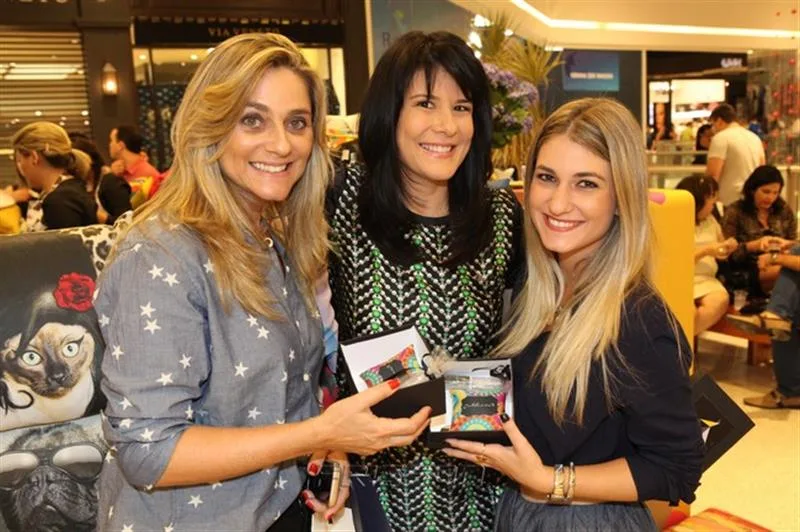 Célia Magalhães, Patricia Calderón e Bruna Magalhães