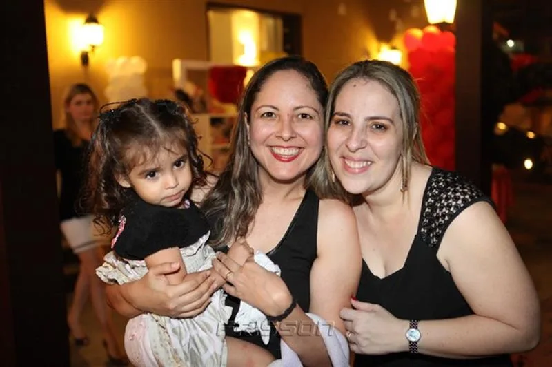 Ana Letícia, Carla Castelo e Natália Lage