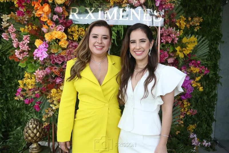 Camila e Caroline Ximenes