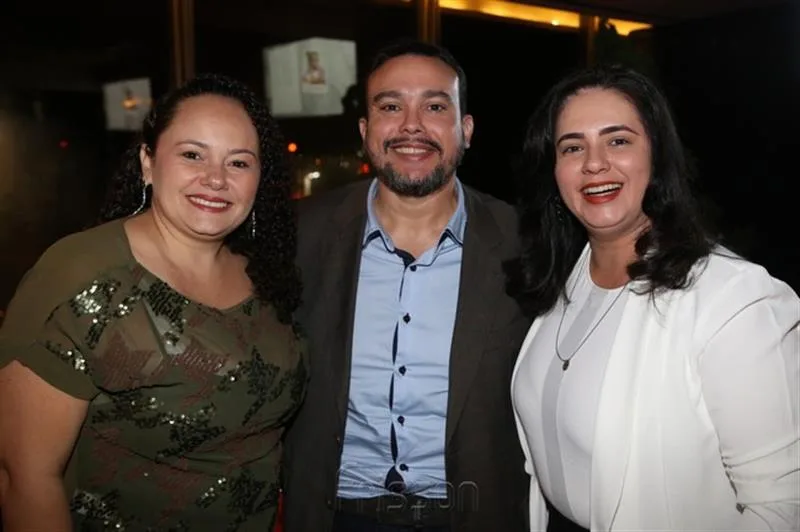 Ana Alice Nogueira, Helly Ellery e Paula Fernandes
