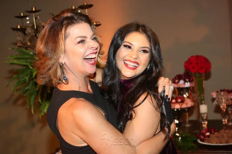 Ana Cristina Wolf e Mileide Mihaile