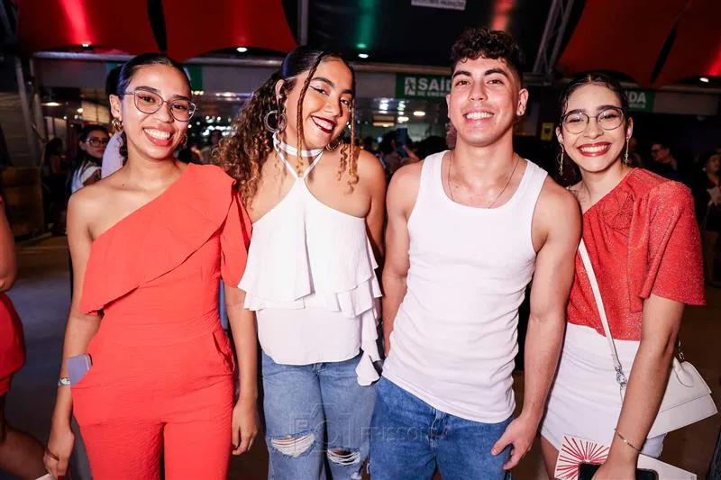 Ana Livia de Oliveira, Maria Vitoria Diniz, Caio Vieira e Viviane Rodrigues