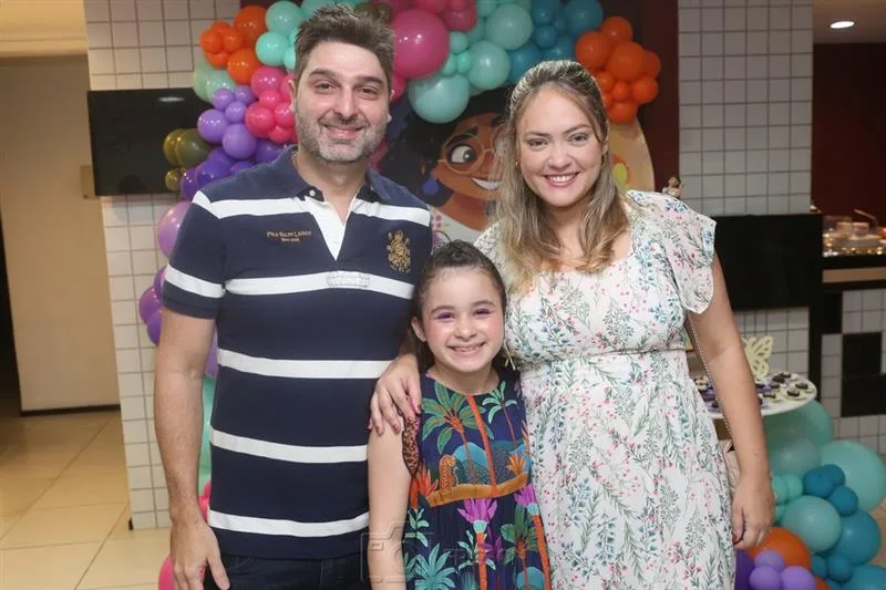 Fabio, Marcela Maia e Valentina Brasileiro