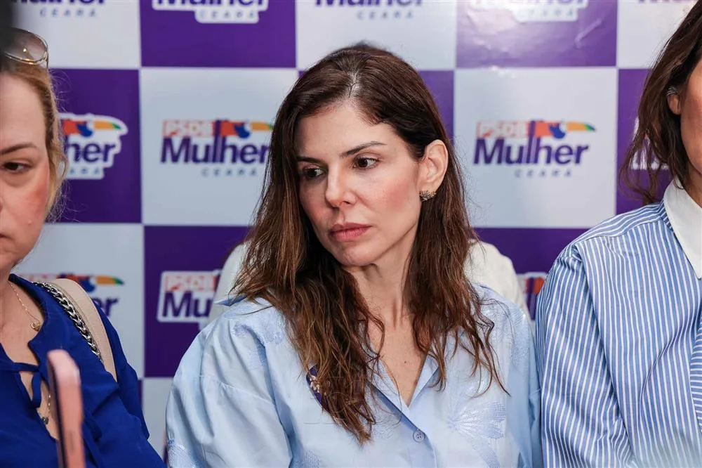 Carol Bezerra