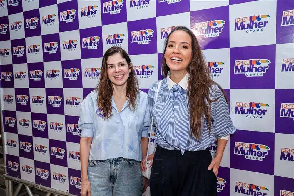 Carol e Gisele Bezerra