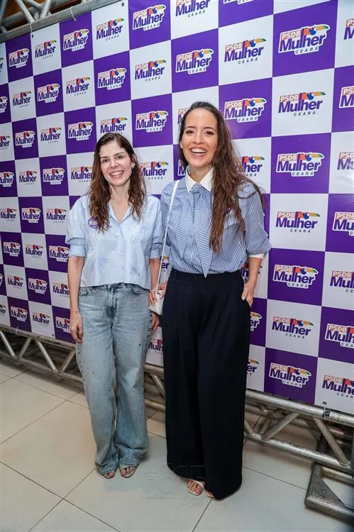 Carol e Gisele Bezerra