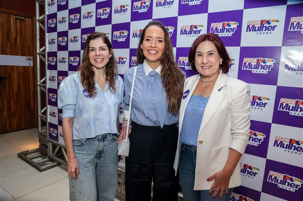 Carol, Gisele Bezerra e Emilia Pessoa
