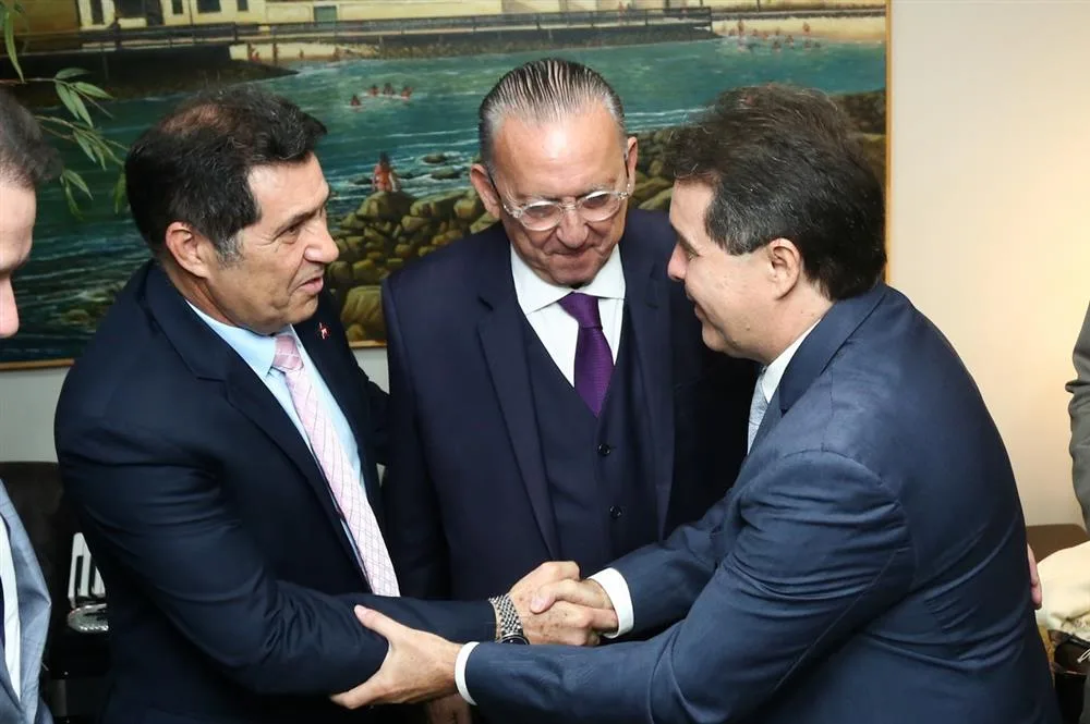 De Assis Diniz, Galvão Bueno e Evandro Leitão