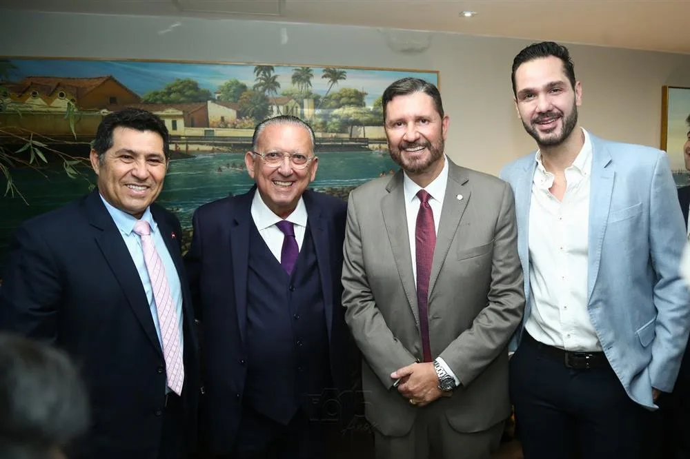 De Assis Diniz, Galvão Bueno, Romeu Aldigueri e Guilherme Bismarck