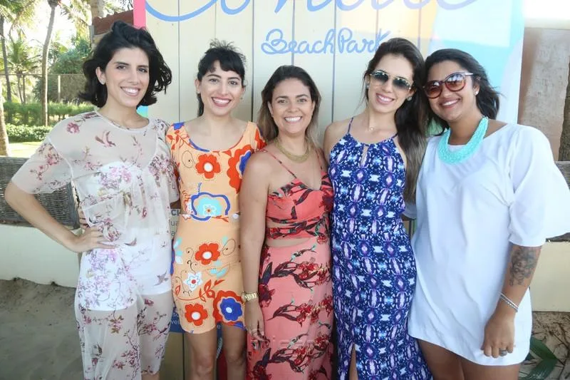 Carol Resende, Luciene Lacerda, Lívia Mentges, Mariana Renno e Marina Leitão