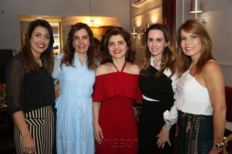 Adriana Cavalcante, Rosely Diogo, Hilka Bezerra, Roberta Nogueira e Maira Silva