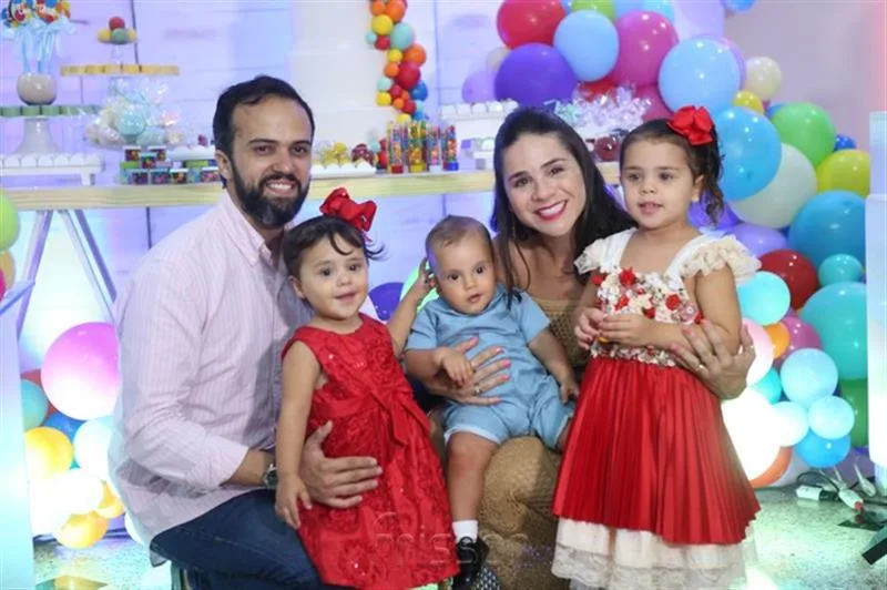 Adolfo Ferrer, Lara Mota, Theo Eleuterio, Mariana e Lina Mota