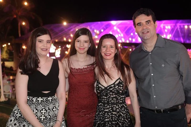 Beatriz, Natalia, Fabiola, Junior Caldas