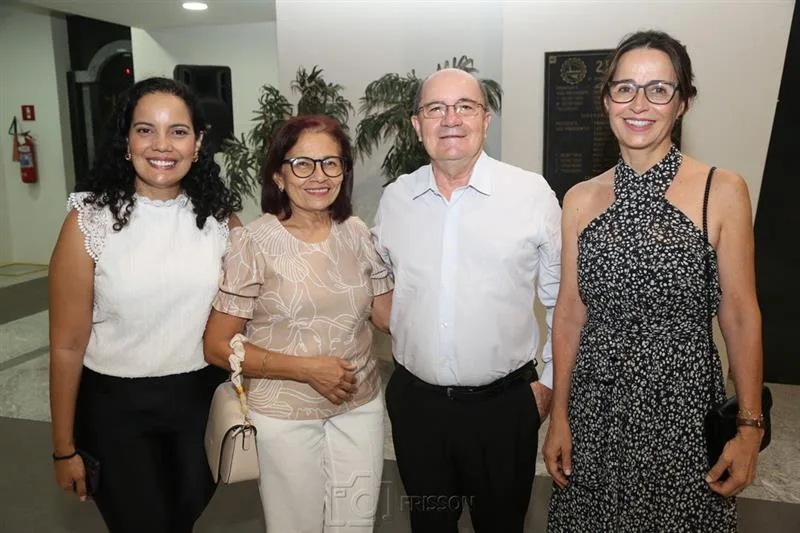 Aline, Terezinha Bessa, Cleobato Fernandes e Ana Claudia Curcino