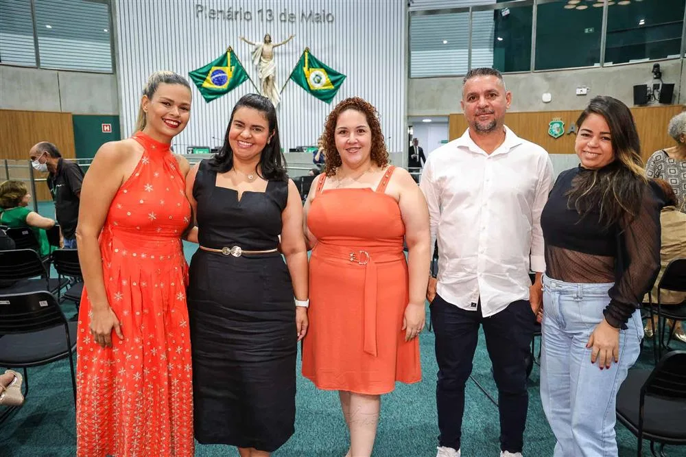 Ester Afonso, Carol, Camilla, Wagner Gurgel e Roberta Freitas