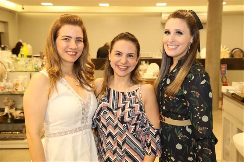 Karmilse Marinho, Adriana Queiroz e Monique Salles