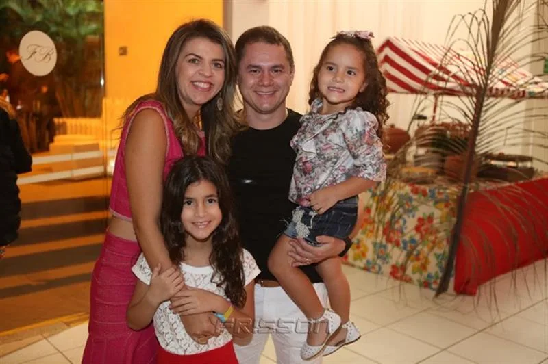 Amália Ribeiro, Rogério Magalhães, Maria Eduarda e Maria Carolina Ribeiro