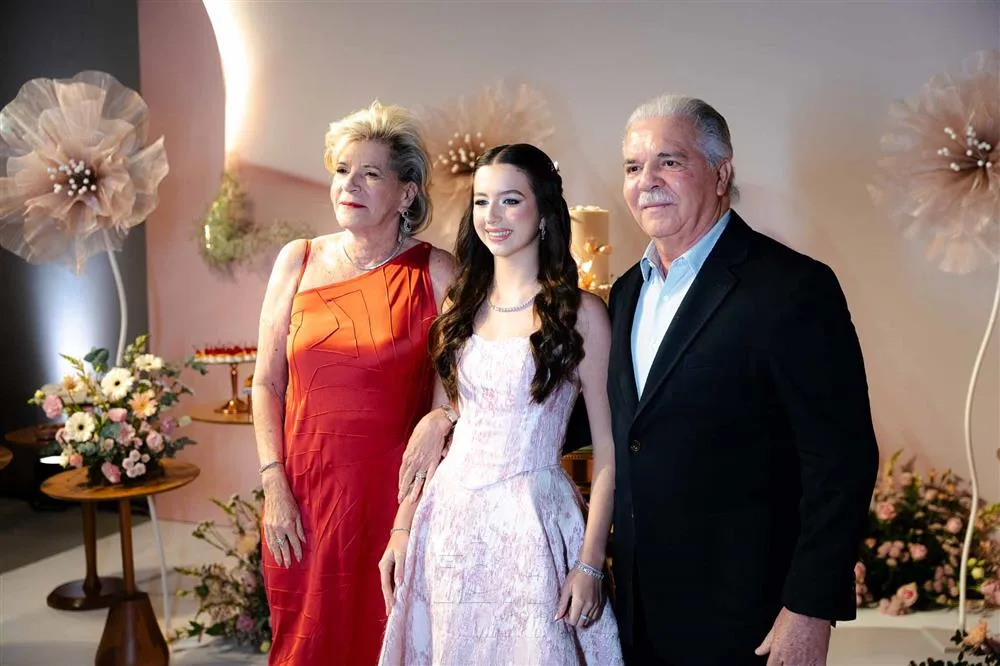Stella Rolim e Taís, Pio Rodrigues