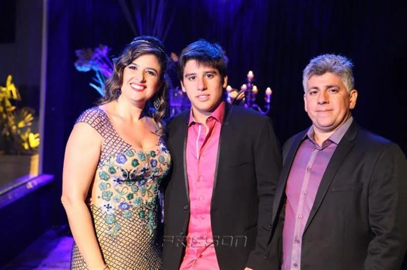 Renata, Matheus e Wellington Holanda