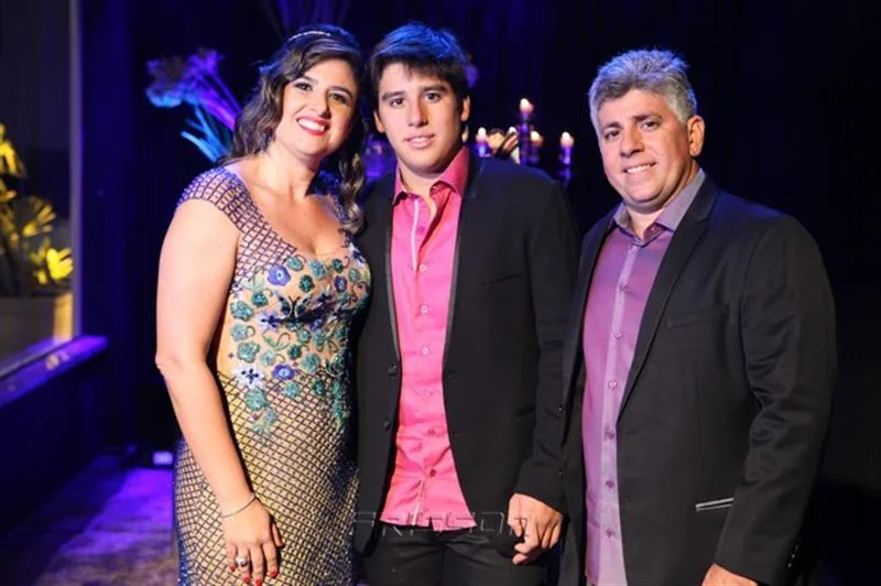 Renata, Matheus e Wellington Holanda
