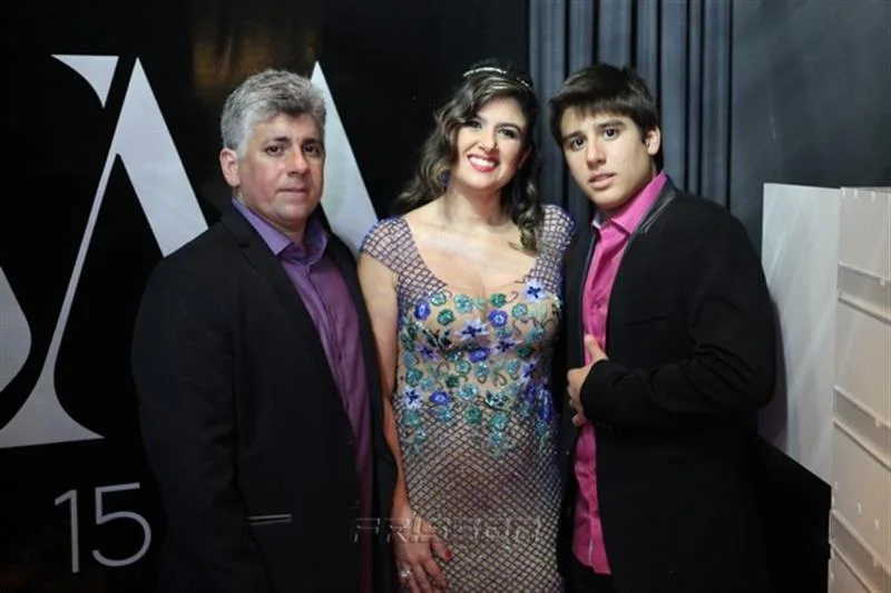 Renata, Matheus e Wellington Holanda