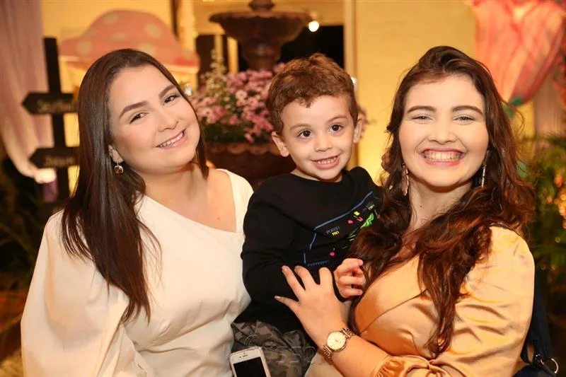 Amanda Kato, Heitor e Joyce Poleske