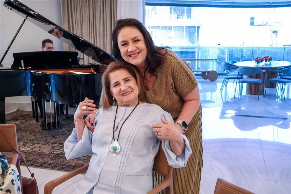 Auricélia Queirós e Rosilândia Lima