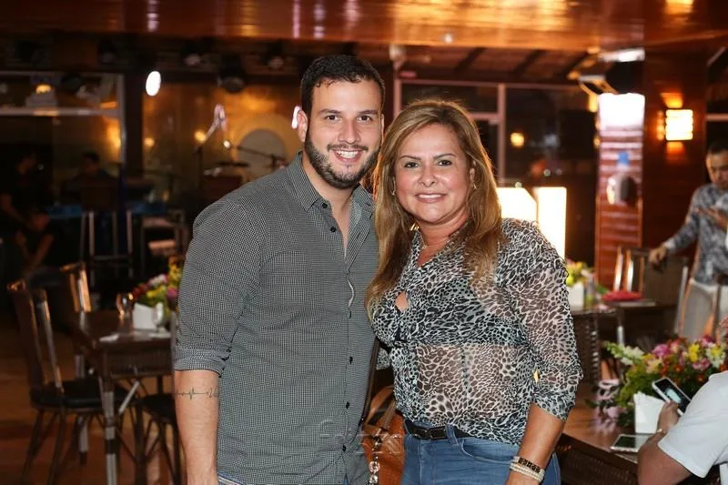 Cristóvão Neto e Sheila Sá
