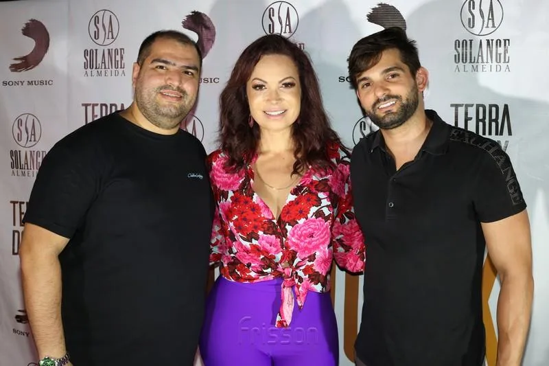 Junior Farias, Sol Almeida e Arnaldo Castaldo
