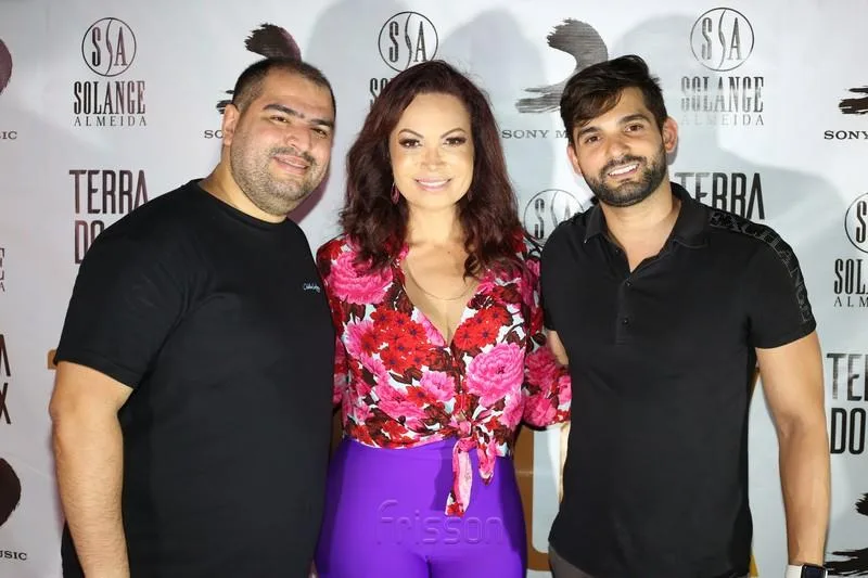 Junior Farias, Sol Almeida e Arnaldo Castaldo