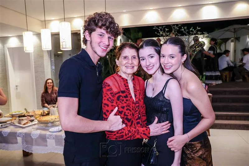 André Albuquerque, Maria Olinda César, Amanda Teixeira e Isabella Albuquerque