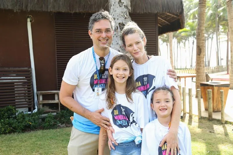 Clara, Lisa, Murilo e Violeta Pascoal