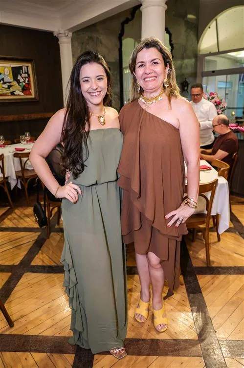 Alice Maia e Claudinha Salles