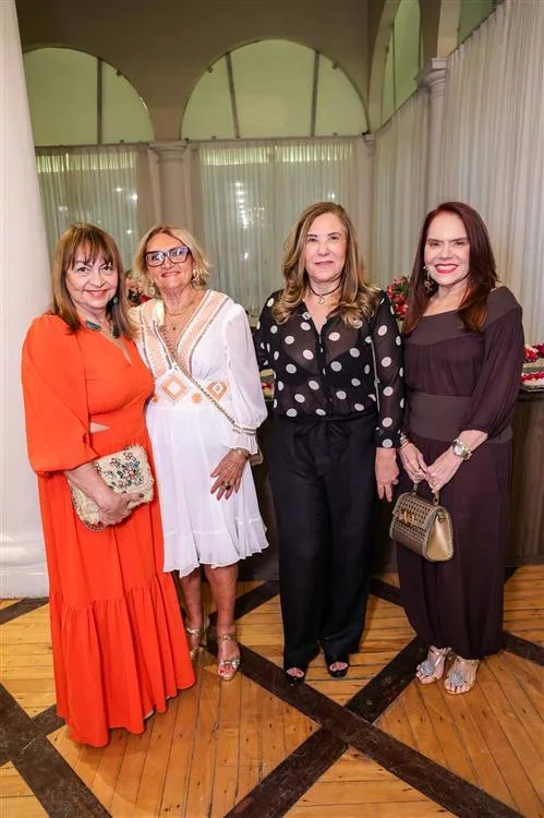 Carmem Cinira, Vera Costa, Jória Araripe e Cláudia Alexandre