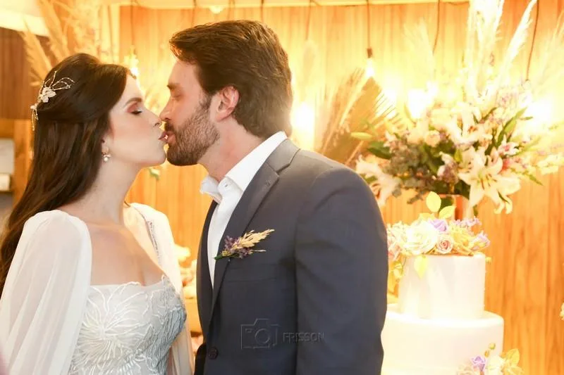 Larissa Cavalcante de Lacerda e Almiro Marinho Neto