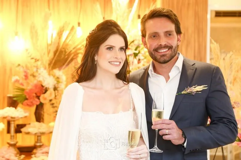 Larissa Cavalcante de Lacerda e Almiro Marinho Neto