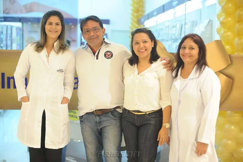 Aline Rocha, Dennis e Ana Cláudia Almeida e Greice Vilela