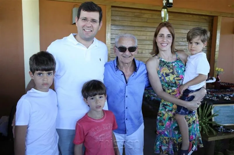 Cristiano, Leonardo, Wanda, Bernardo, Isidorio, Samara e Eduardo Siqueira
