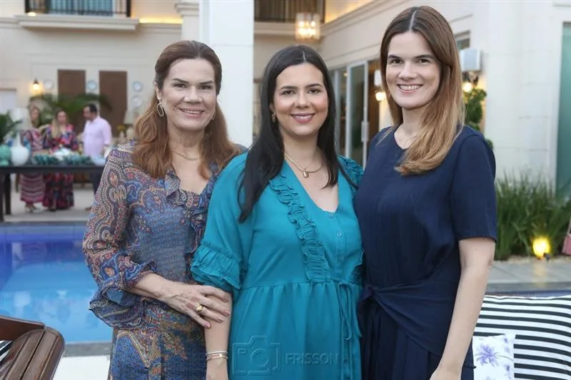 Beth, Priscila e Jéssica Sá