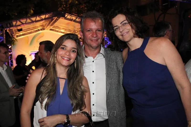 Carla, André Figueiredo e Luciana Dummar