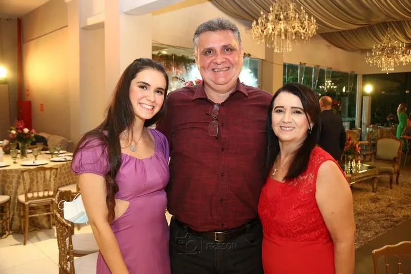 Ângelica e Gustavo Belchior, Leoneide Gomes