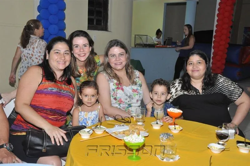 Denise, Aline Luiza, Chiara, Pedro, Thais