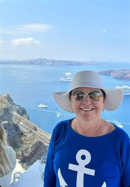Lili Cialdini comanda tour em alto mar