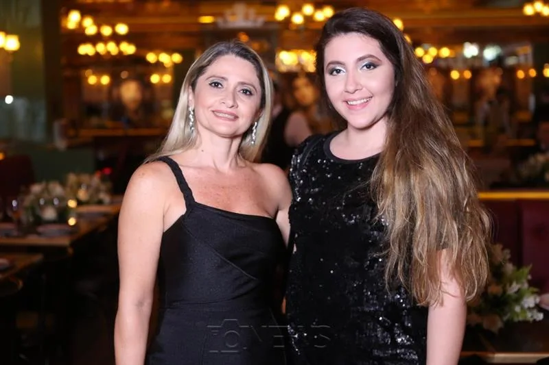 Amanda e Elizângela Barros