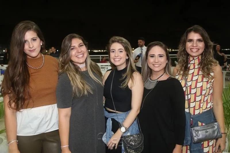 Bianca Simeão, Ana Carolina Barros, Thayna Lomonaco, Debora Cortez e Sarah França