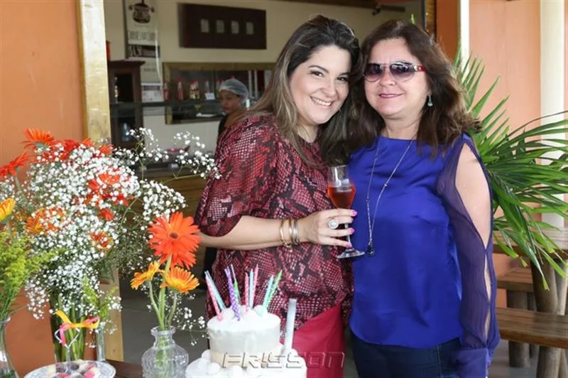Adriana Mota e Lenize Magalhães