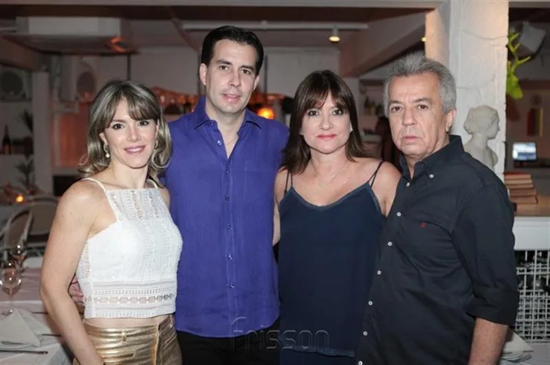 Monique, Clovis Neto, Pretinha e Clovis Rolim