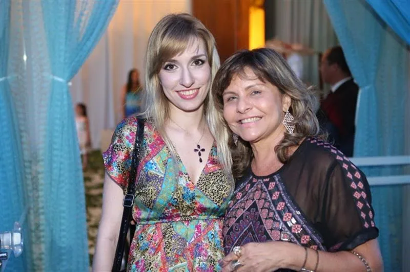 Caroline e Ângela Chaves